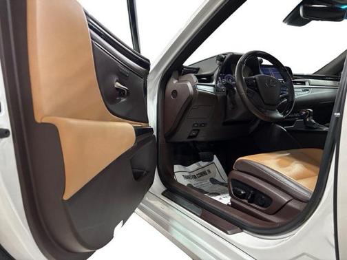 2020 Lexus ES 300h Base