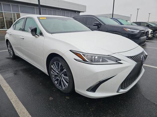 2020 Lexus ES 300h Base