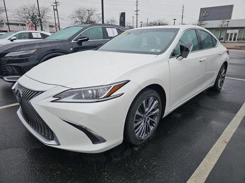 2020 Lexus ES 300h Base