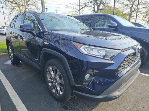 2020 Toyota RAV4 XLE Premium