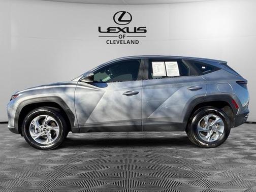 2022 Hyundai TUCSON SE