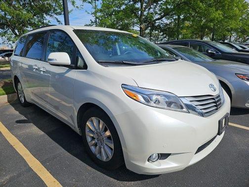 Blizzard Pearl 2016 Toyota Sienna Limited Premium