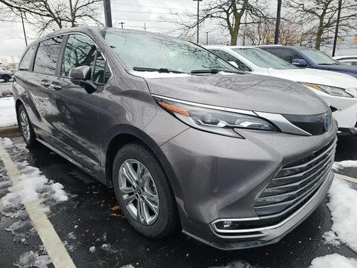 2021 Toyota Sienna Platinum 7 Passenger