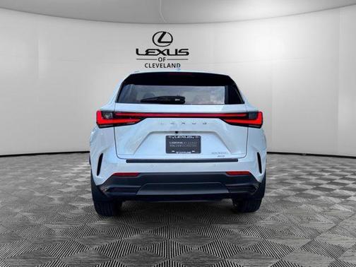 Eminent White Pearl 2025 Lexus NX 350h Luxury