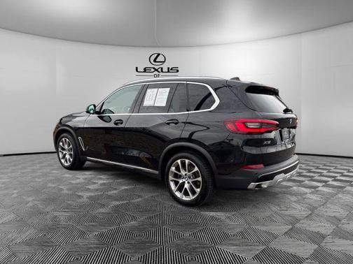 Black Sapphire Metallic 2023 BMW X5 xDrive40i