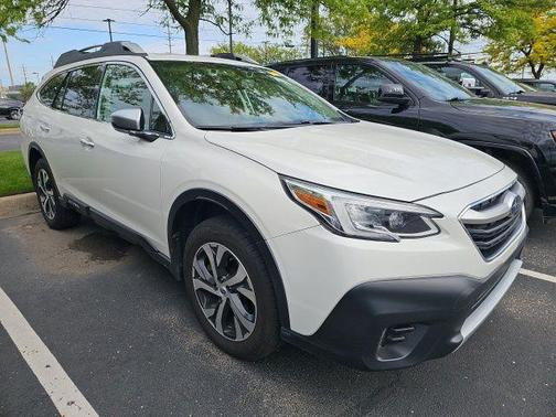 Crystal White Pearl 2020 Subaru Outback Touring