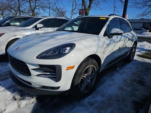 2021 Porsche Macan Base