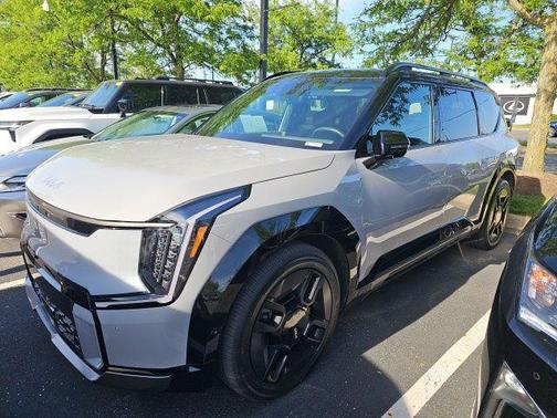 Wolf Gray/Ebony Black Roof 2026 Kia EV9 GT-Line