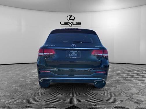 2017 Mercedes-Benz GLC 300 4MATIC