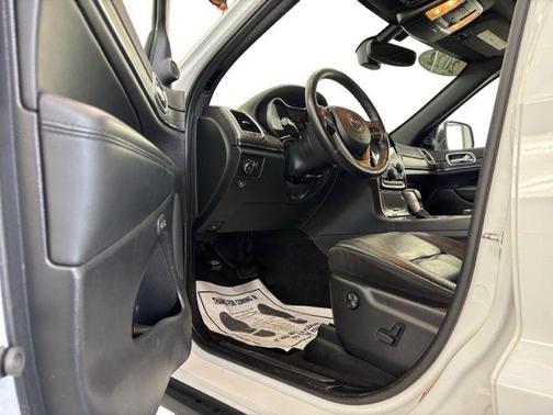 Bright White Clearcoat 2022 Jeep Grand Cherokee Limited