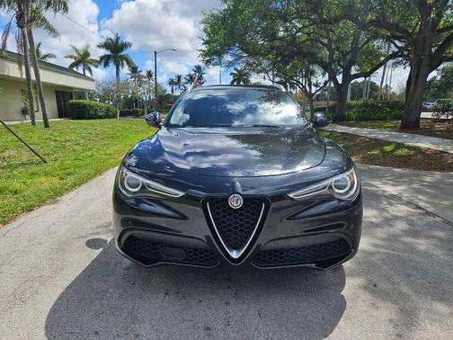 2019 Alfa Romeo Stelvio Sport
