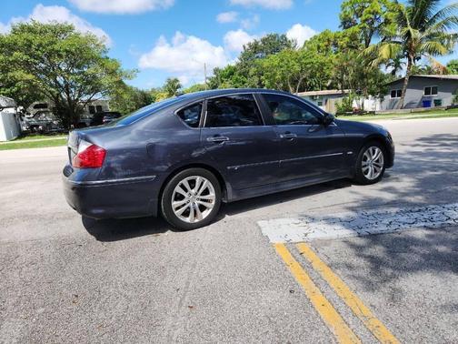 2010 INFINITI M35 Base
