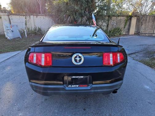 2010 Ford Mustang Base