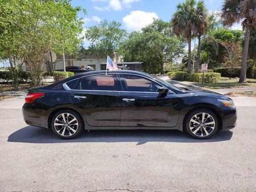 2017 Nissan Altima 2.5 SR