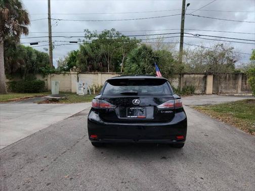 2013 Lexus CT 200h Base 4dr Hatchback