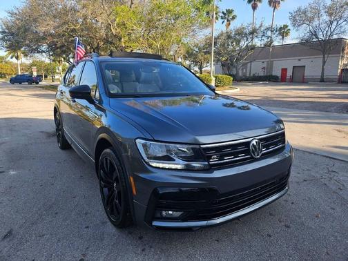2020 Volkswagen Tiguan 2.0T SE R-Line Black