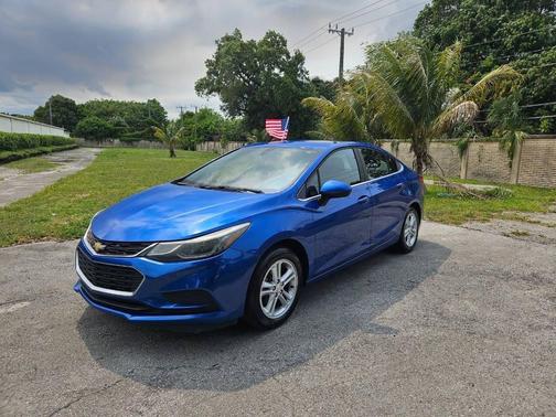 Kinetic Blue Metallic 2017 Chevrolet Cruze LT