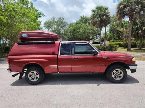 2000 Mazda B3000 B3000 SE 4dr Extended Cab SB