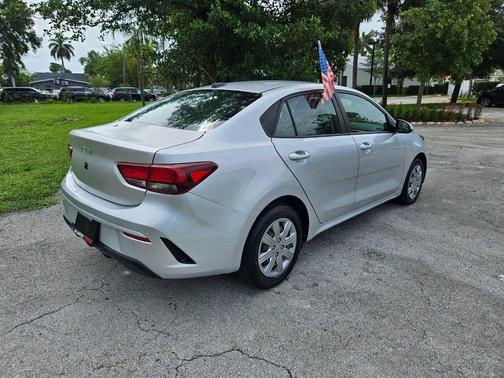 Silky Silver 2022 Kia Rio S