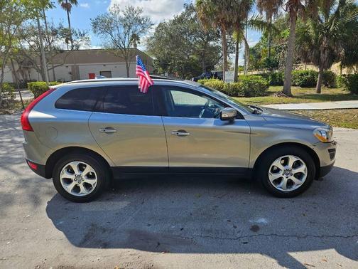 2013 Volvo XC60 3.2 Platinum