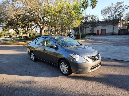 2016 Nissan Versa 1.6 SV