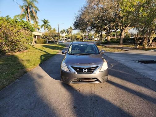 2016 Nissan Versa 1.6 SV