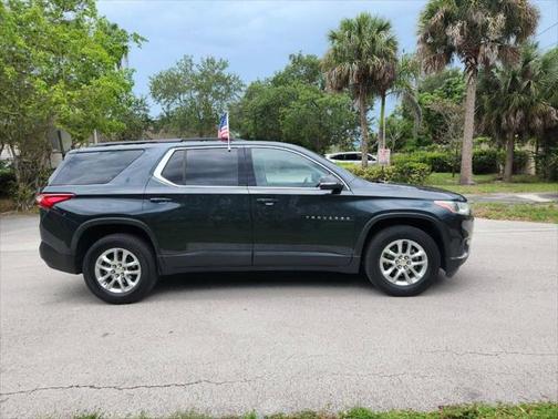 2021 Chevrolet Traverse LT Cloth