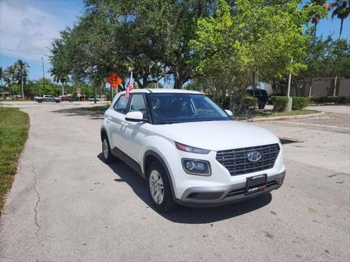 2021 Hyundai VENUE SE 4dr Crossover