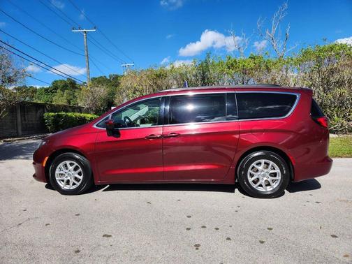 2020 Chrysler Voyager LXI