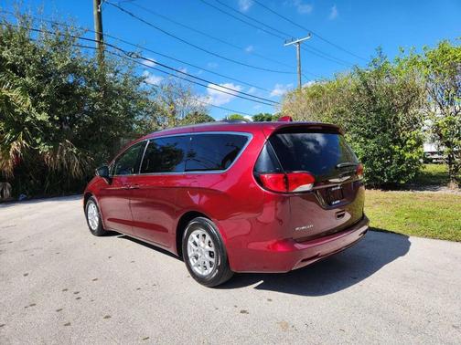 2020 Chrysler Voyager LXI