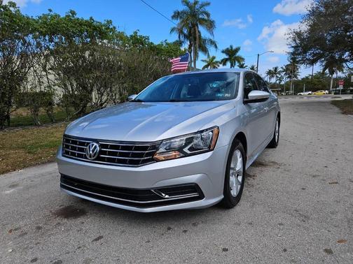2017 Volkswagen Passat 1.8T S 4dr Sedan