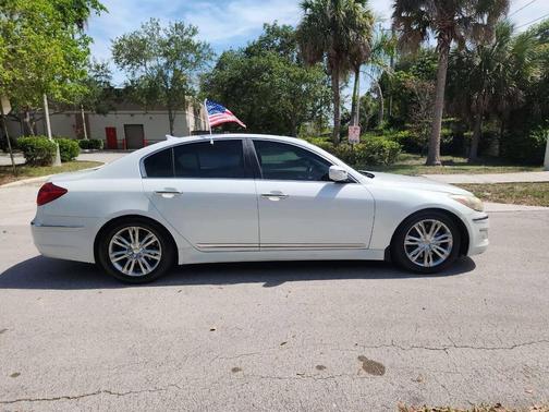 2012 Hyundai Genesis 4.6