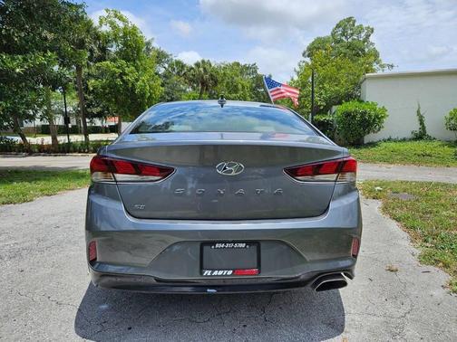 Gray 2019 Hyundai SONATA SE