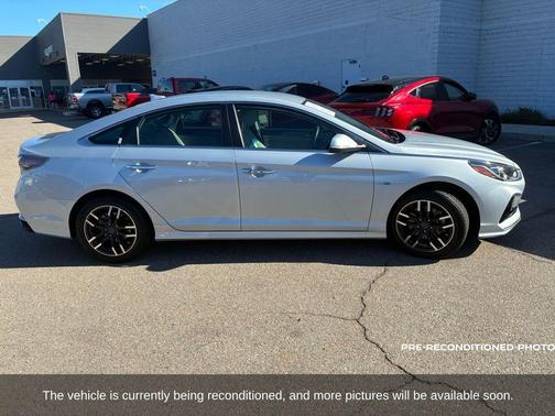 2019 Hyundai SONATA Hybrid SE