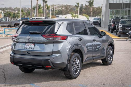 2025 Nissan Rogue S