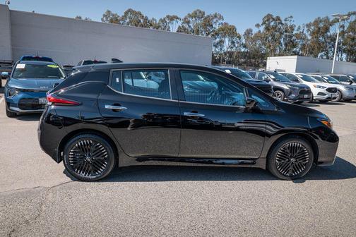 2024 Nissan Leaf SV PLUS