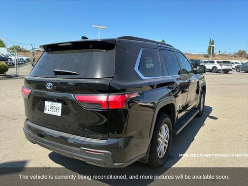 2023 Toyota Sequoia SR5