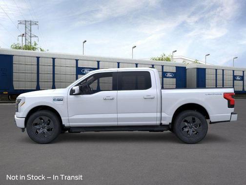 2025 Ford F-150 Lightning LARIAT