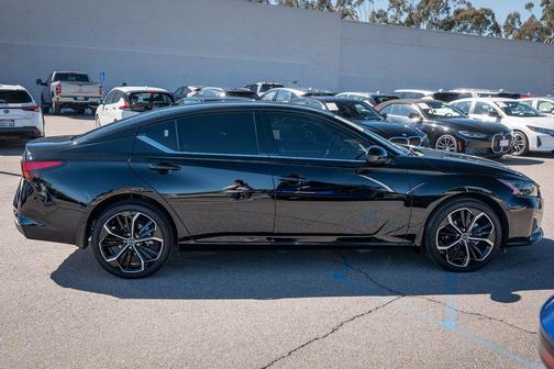 2025 Nissan Altima SR AWD