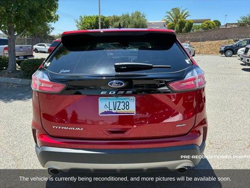 2022 Ford Edge Titanium