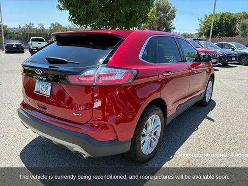 2022 Ford Edge Titanium