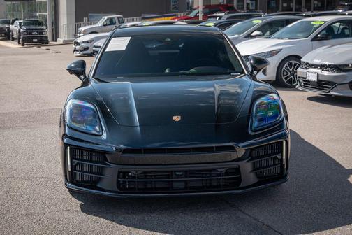 2025 Porsche Panamera 4