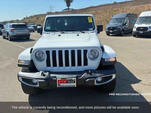 2022 Jeep Gladiator Overland