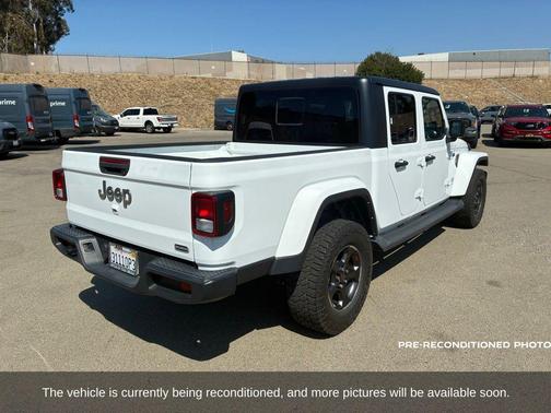 2022 Jeep Gladiator Overland