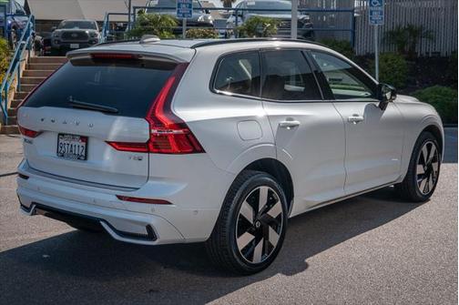 2025 Volvo XC60 Plug-In Hybrid T8 Ultra