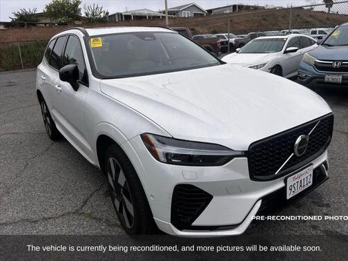 2025 Volvo XC60 Plug-In Hybrid T8 Ultra