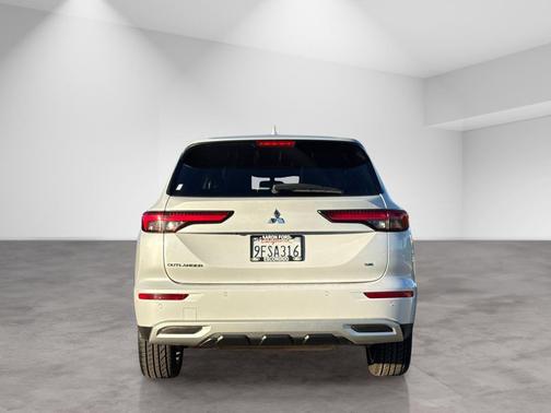 2023 Mitsubishi Outlander SE 2.5 2WD