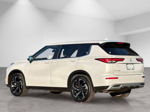 2023 Mitsubishi Outlander SE 2.5 2WD