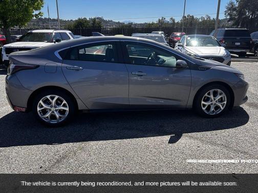 2018 Chevrolet Volt Premier