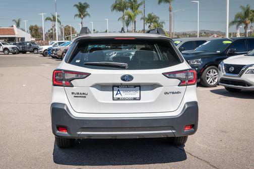 2024 Subaru Outback Premium